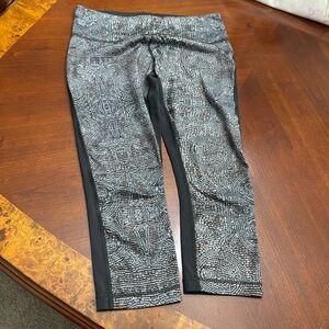 Lulumelon legging size 8